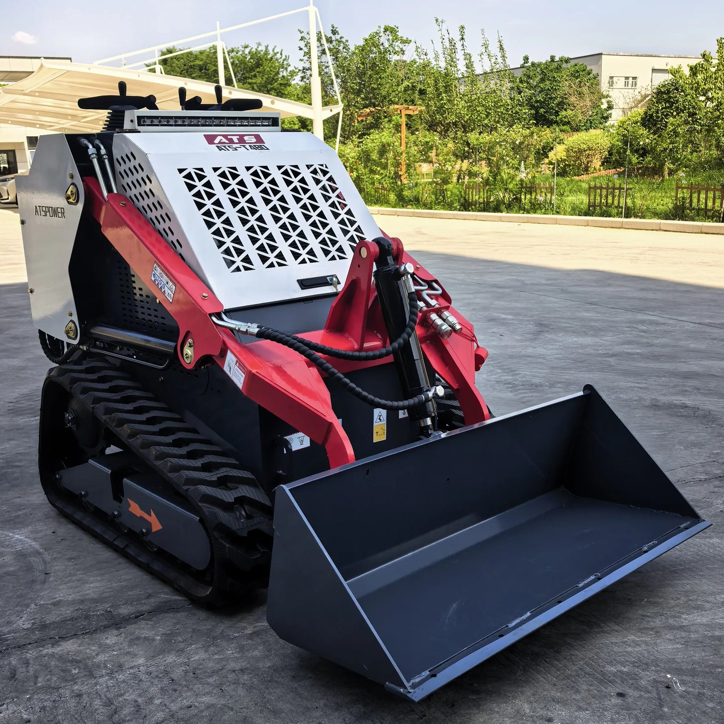 skid_steer_atspower_T480_front_bucket_outdoor_view