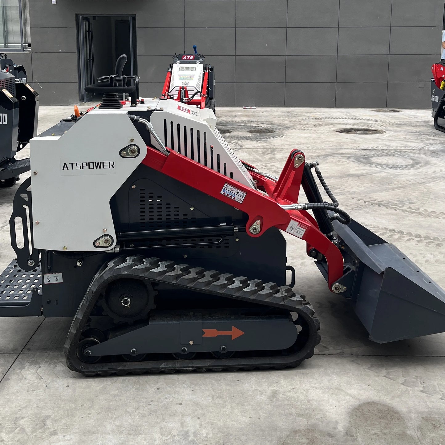 skid_steer_atspower_T480_rear_side_angle_shot